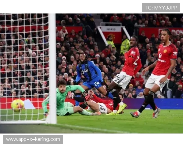 曼联或计划在冬窗重点补强两名后防球员