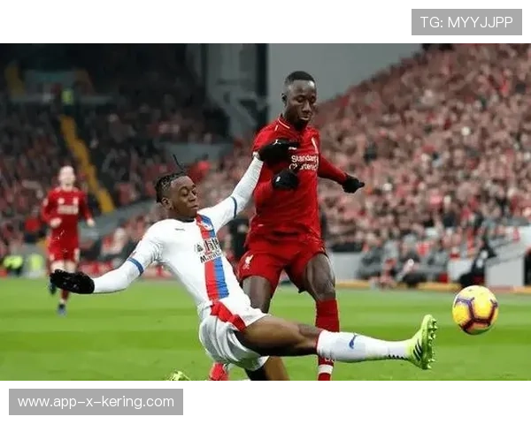 国米邓弗里斯倒地怒射破门，团队激情瞬间被点燃